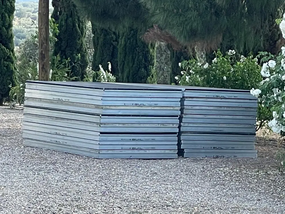 Tarimas modulares para escenario y pista de baile